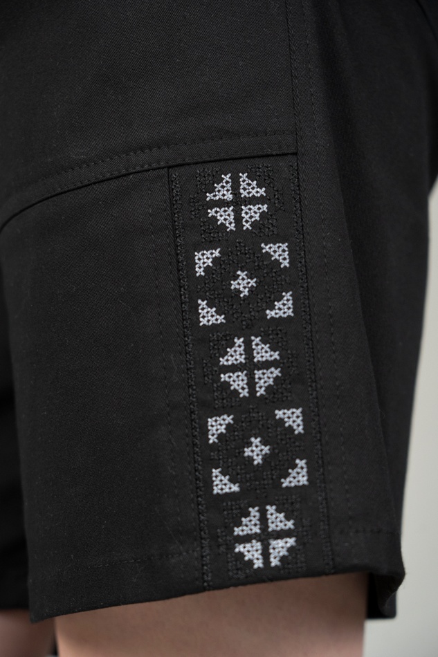 Котонові шорти з вишивкою, жіночі (чорний), S